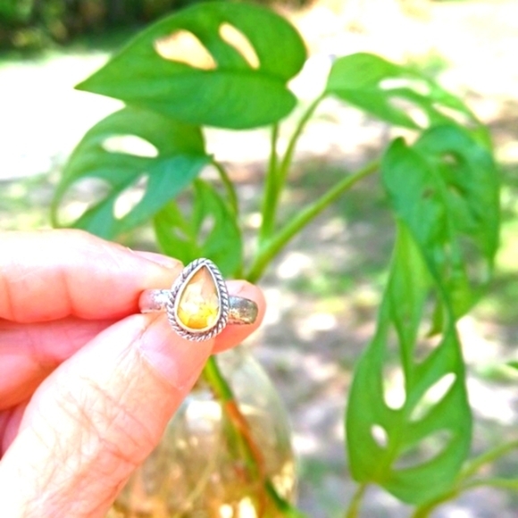 Womans Ethiopian Opal 100% Sterling Silver Large Tear Drop Ring Sz 8 - Picture 1 of 17